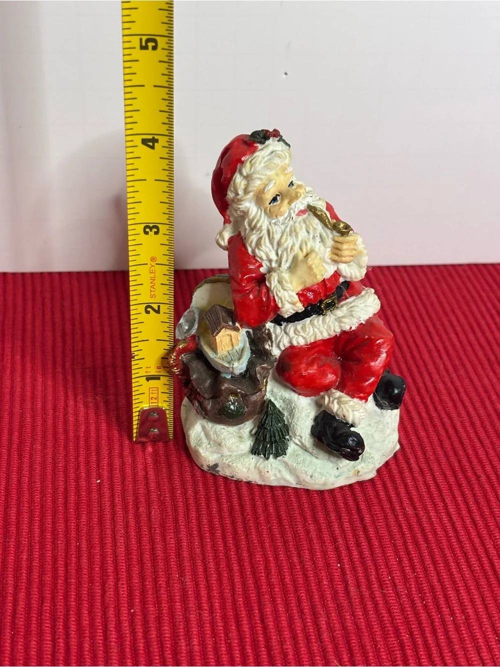 International Santa Claus Collection. Santa with a Bag of Toy 1992